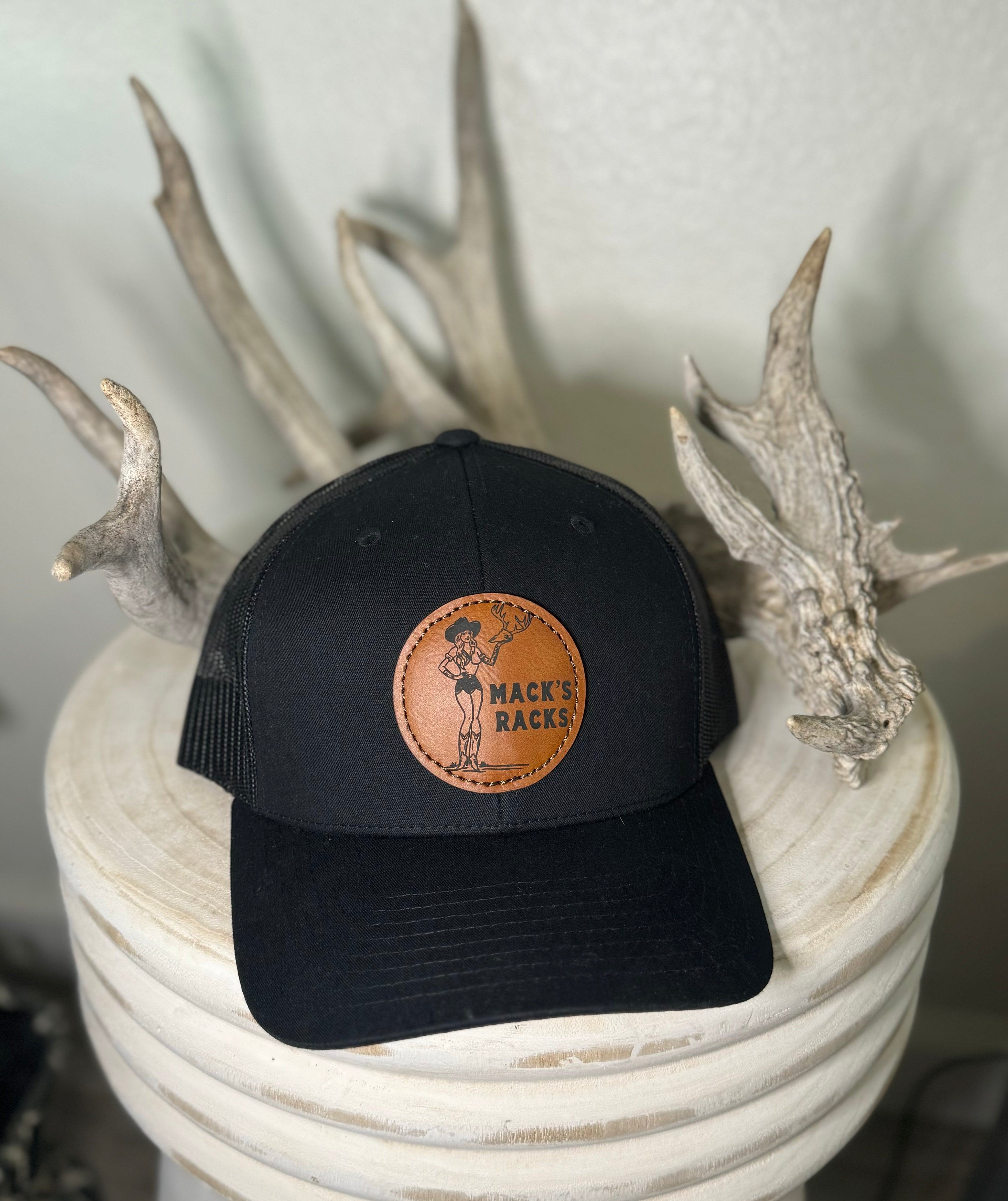 All Black Snap – Mack’s Racks Taxidermy